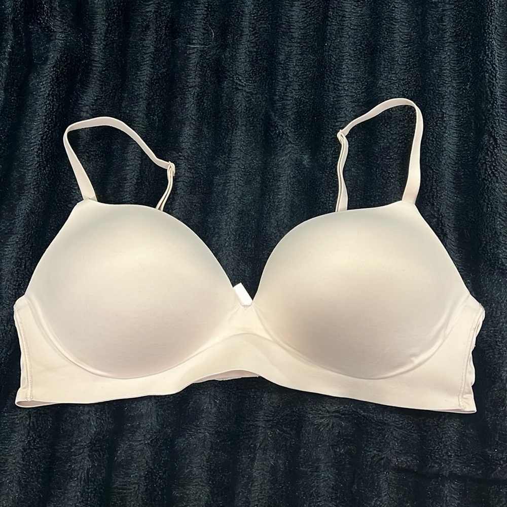 Victoria secret wireless push up bra
